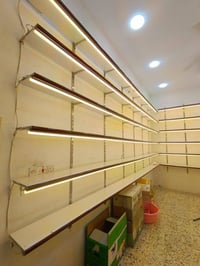 رفوف محل البيع الشراي يخابر ٠٧٧١١٣٦٥٨٧٣ مكاني ميسان قطاع ٢٨