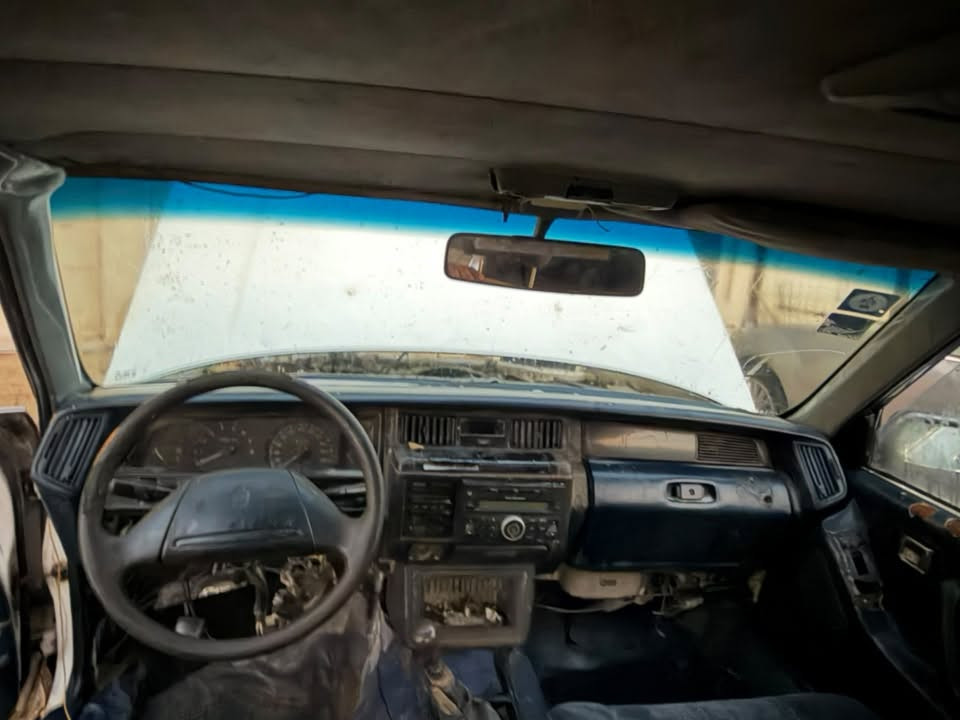 سلام عليكم سيدان ٩٠ لبيع محرك ونجي كير عادي سعر 30  ***********
