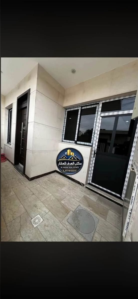 🏡 دار للبيع – حي البنوك / شارع باريس 📏المساحة: 90 متر
📏 الواجهة:6.40

📏 النزال: 14 متر

🛣 الشارع: عريض 15 متر

🛏 عدد الغرف: 3غرف نوم سويت

🏗 البناء: فول حديث

    واجهه وأرضيه مرمر

📍 الموقع: مميز جداً – حي البنوك / شارع باريس

📞 للاستفسار والمعاينة:

مراجعة مكتب الهدف للعقار

📍 حي البنوك – شارع الكنيسة – بأتجاه جسر البنوك مجاور مكوى ريحانه

  ************

نص مكتوب في الصور:
- مكتب الهدف للعقار AL-HADAF REAL ESTATE ***********
- مكتب الهدف للعقار
- AL-HADAF REAL ESTATE
- ***********