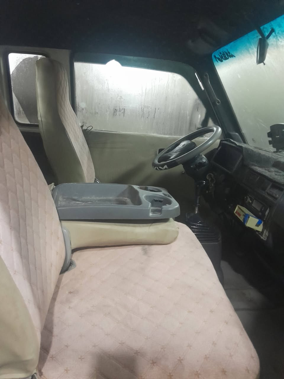 سلام عليكم كيه بنكو موديل96 رقم بغداد سنويه 29 مكفوله بلديه مكينه حاويه مال عموشه 2014 دوشمه اهم تايار باتري جديد مشط بور كير اكسن فونتيره لايت زنون من عده كصه بل ربعيه ولاباقي كله مكفول 
العنوان بغداد ابو غريب قريت اذهب الابياض ***********
