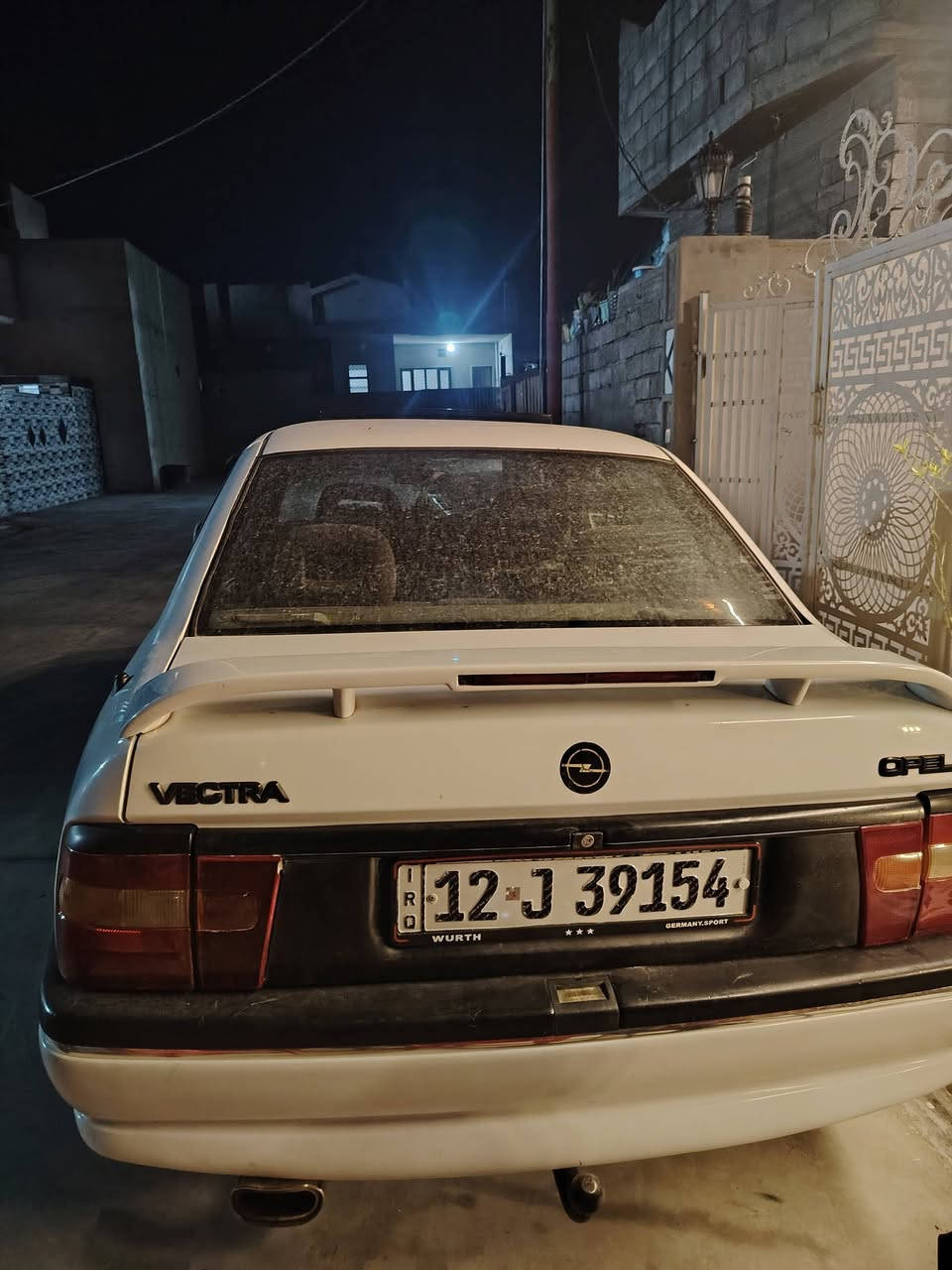 فكترا موديل 95حجم20 وبي كربون  طخم يايه وطخم صدر قبل اسبوع امبدلهم جديد اي بي اس بس بي ضرر بتكمه يسار سيارة متصرف عليها ربع بطاريه امرون هندي ابشرط الكير ومحرك مال كصا سعر 42 وقابل لتفوض ***********/***********
