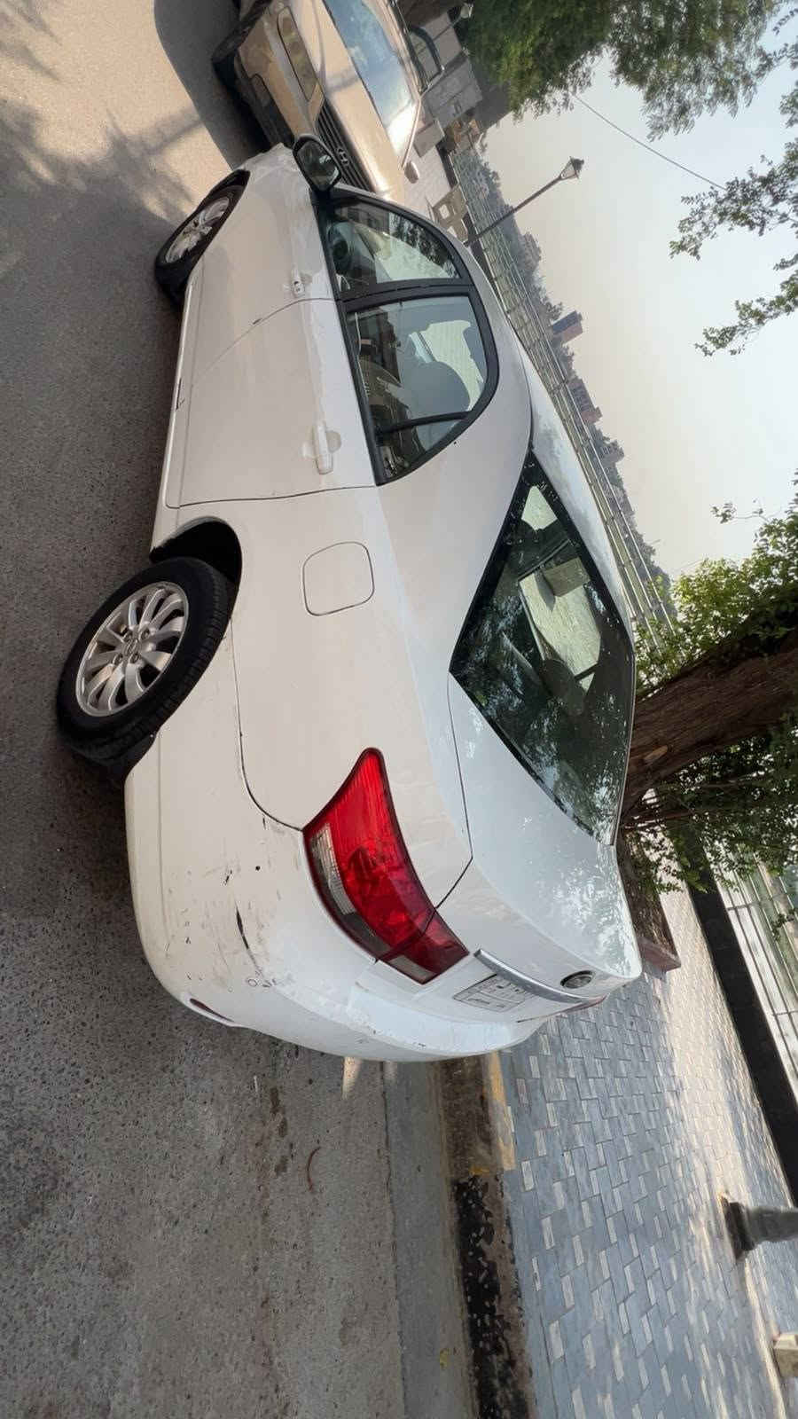 سلام عليكم لبيع BYD G3 2015ماشيه 148 الف مكفوله السياره من الحادث من الصبغ بيه تكحيلات بصيطه السياره من 2016 عدنه استلام عل ايدينه مكفول المحركه الكير سياره جديده خير من الله سنويه بسمنه كبل نحولك كهربائيات كله شغاله لا تبخير لا تنقيص بيه ملاحضات بصيطه مكاني بغداد الاعظمية باقي التفاصيل انتصل وتدلل
***********
السعر 55 وبيها مجال بصيط

