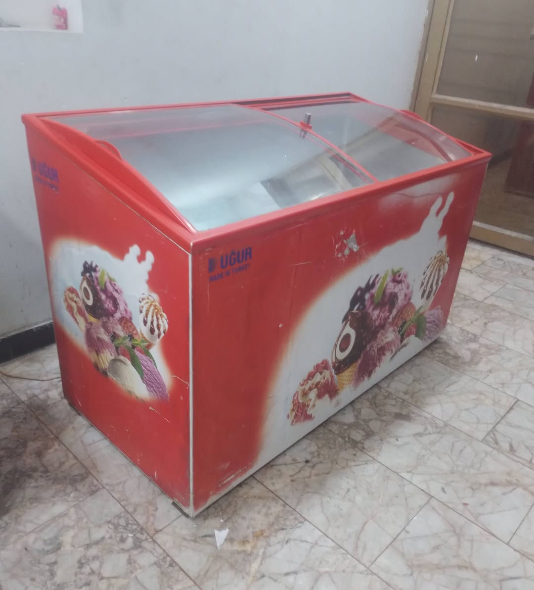 عارضة مقبلات...
نظيفة جدا.. اخت الجديدة،،،
بلادية مداخلة تصليح..
تاخذ ١٠ بلانك
ب  ٢٥٠  الف
عارضة بطحية نظيفة
شرط تجميدها فووووول 
قياس متر و٣٠
ب ١٧٥  الف
بغداد الشعب  ***********
للاستفسار اتصال واتساب أو رصيد 
ممتواجد على وسائل التواصل..
لايوجد توصيل
