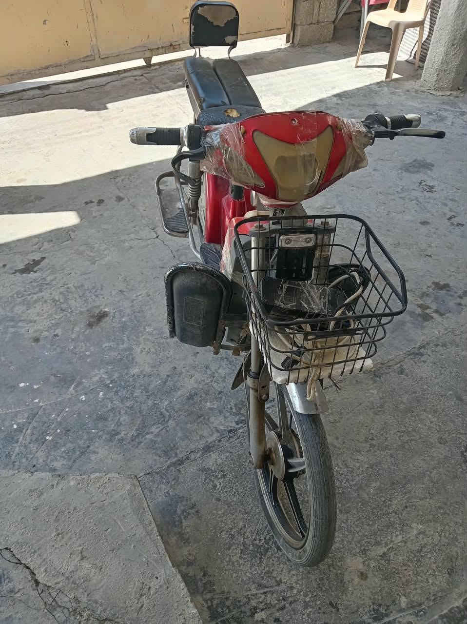 السلام عليكم شباب ماطور شحن للبيع بطاريه جدد سعر 200 وبي مجال‏‪‏‪***********‬‏
