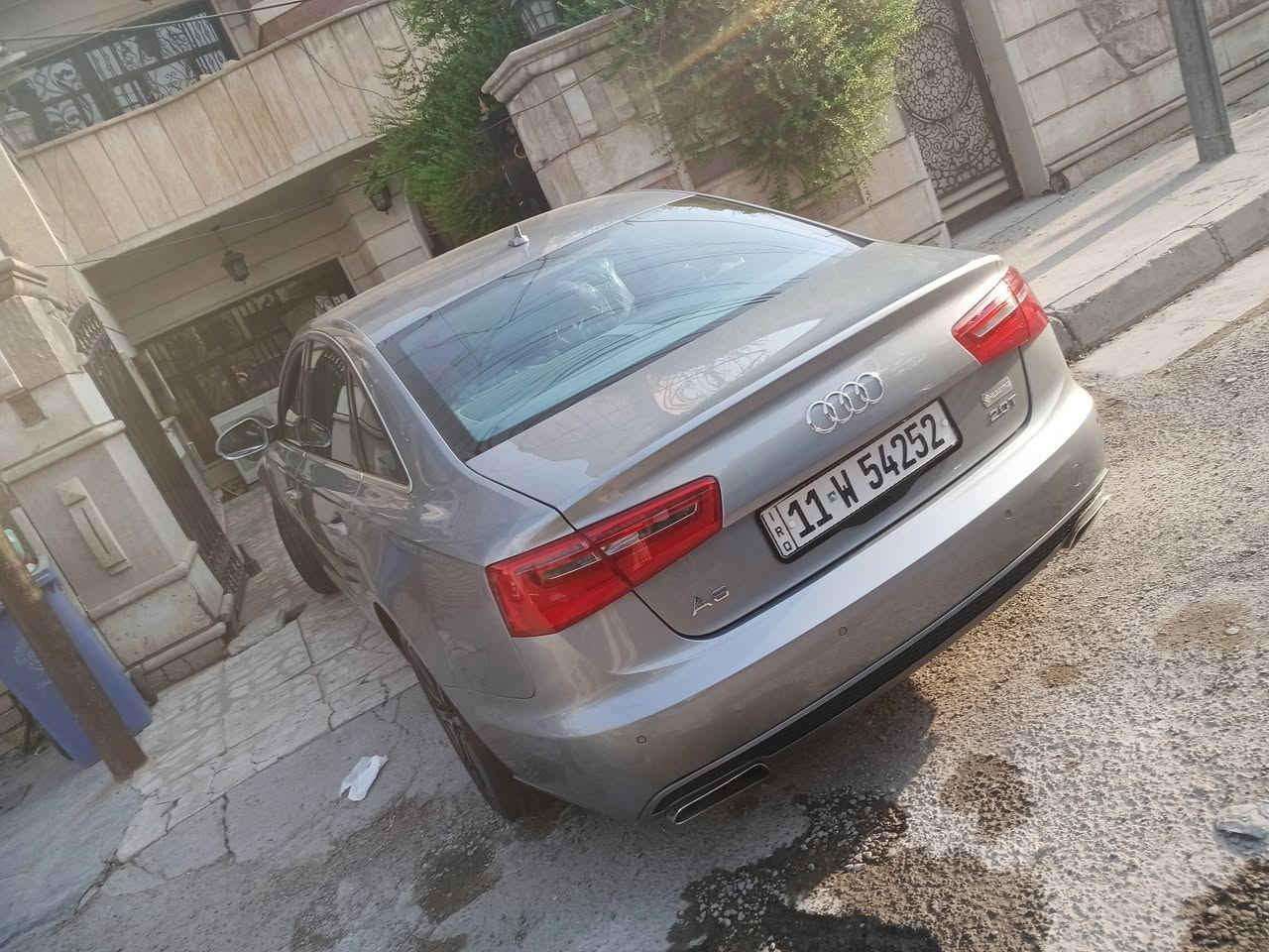 السلام عليكم
اودي A6 2013خليجي وكاله العرصات كفاله عامه
فول مواصفات سياره جديده بمعنه الكلمه وضع الشركه
بدون اي نقص 
ماشيه ٨٨الف KM
مكانه بغداد بسمي
للاستفسار ***********
