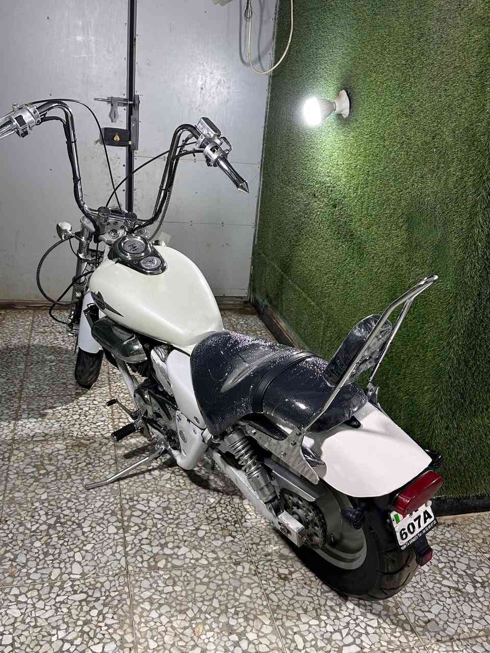 ماجنو 250 بلاديه  نص ديره  بس نقصه  يده مال بريك كدام كلشي شغال بيه واوراقها موجوده
سعره مليون 150 وبيه مجال 
***********
