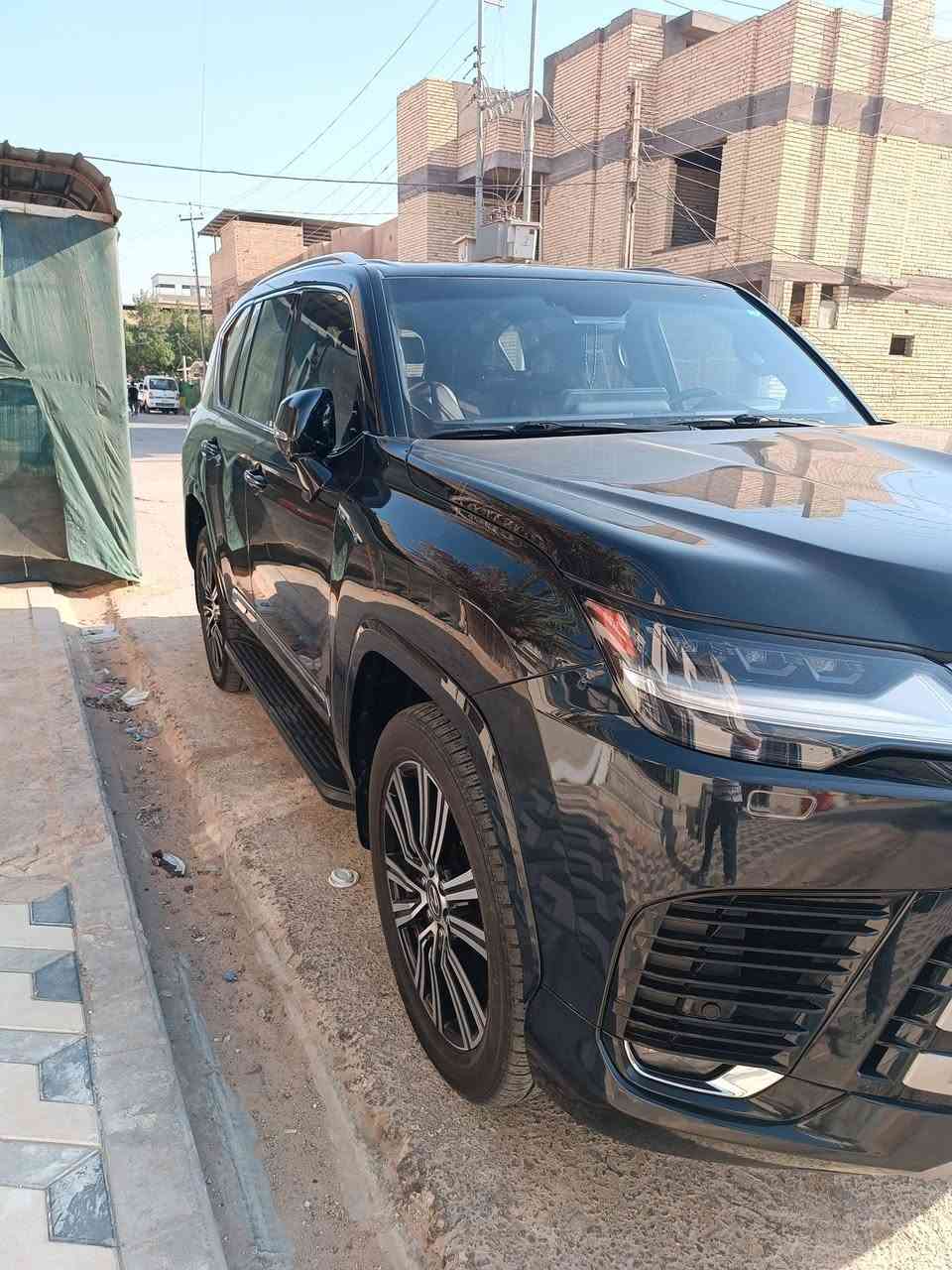 السلام عليكم
لكزس موديل 23 بلاتينيوم مكفوله مغلفه PPF فول السياره رقم بغداد تحويل ثاني يوم
العنوان النجف الاشرف 
الاتصال***********
