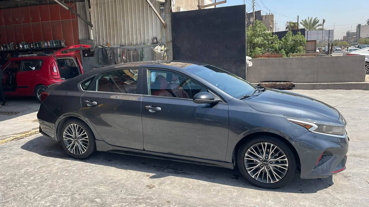 🔥 للبيع كيا فورتي GT Line موديل 2022 🔥
🇺🇸 وارد أمريكي
✨ GT Line — مواصفات كاملة
🚘 سيارة نظيفة ومرتبة جداً، وحالتها ممتازة
🖤 داخلية أنيقة وخارجية مرتبة
⚙️ أداء ممتاز وقيادة مريحة
✅ جاهزة للاستخدام وما تحتاج صرف
رقم شمالي باسمي 
حادثه موجود بصوره وبيها بلباب طخه زغيره 
       
*********** 
سعر (135)... $

