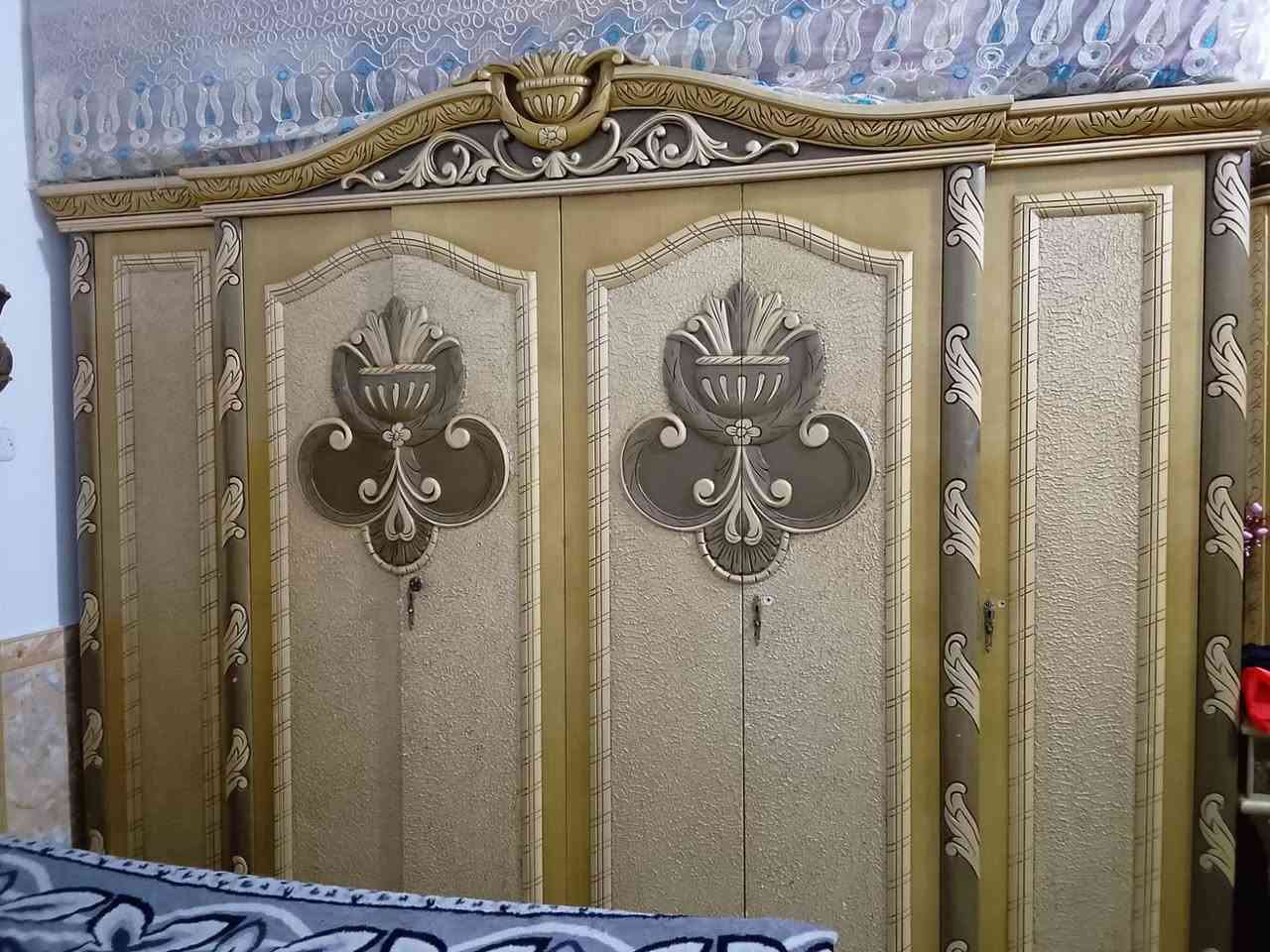 السلام عليكم ورحمه الله وبركاته غرفه اخشاب للبيع السعر 500 باله كويتي نظيف اخو الجديدالتواصل***********
