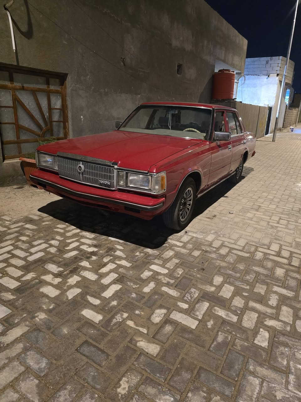 سوبر ١٩٨٢ سياره معمره على الشاصي صبغه جديده بدون ضربه كير جديد مكينه بيها كازكيت تبريد بس غاز قفلها ٣٠ ورقه رقم بغداد مشروع وطني باسم صديقي سنويه ما منتهيه  مكاني بصره  ابو الخصيب ***********
