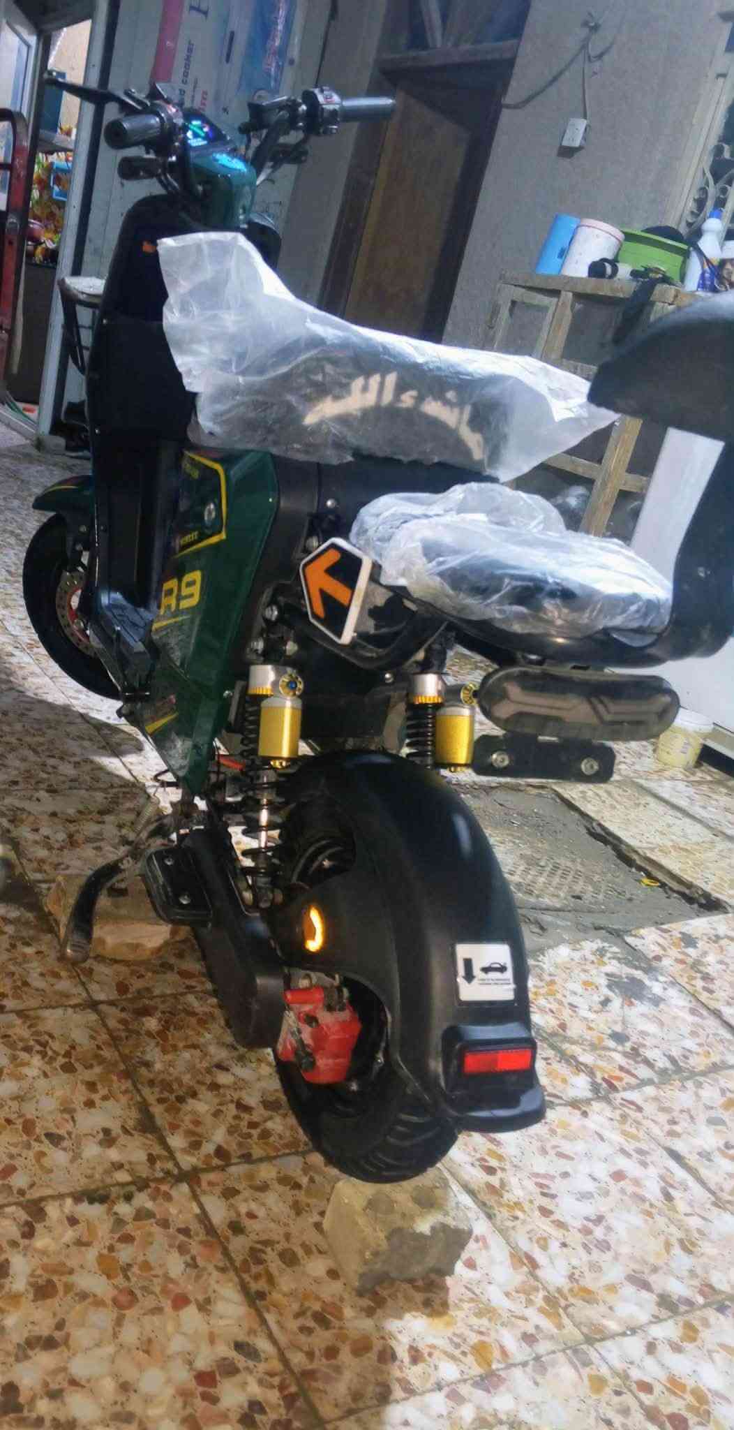 R9 • ٥ بطاريات • قفل ستيرن