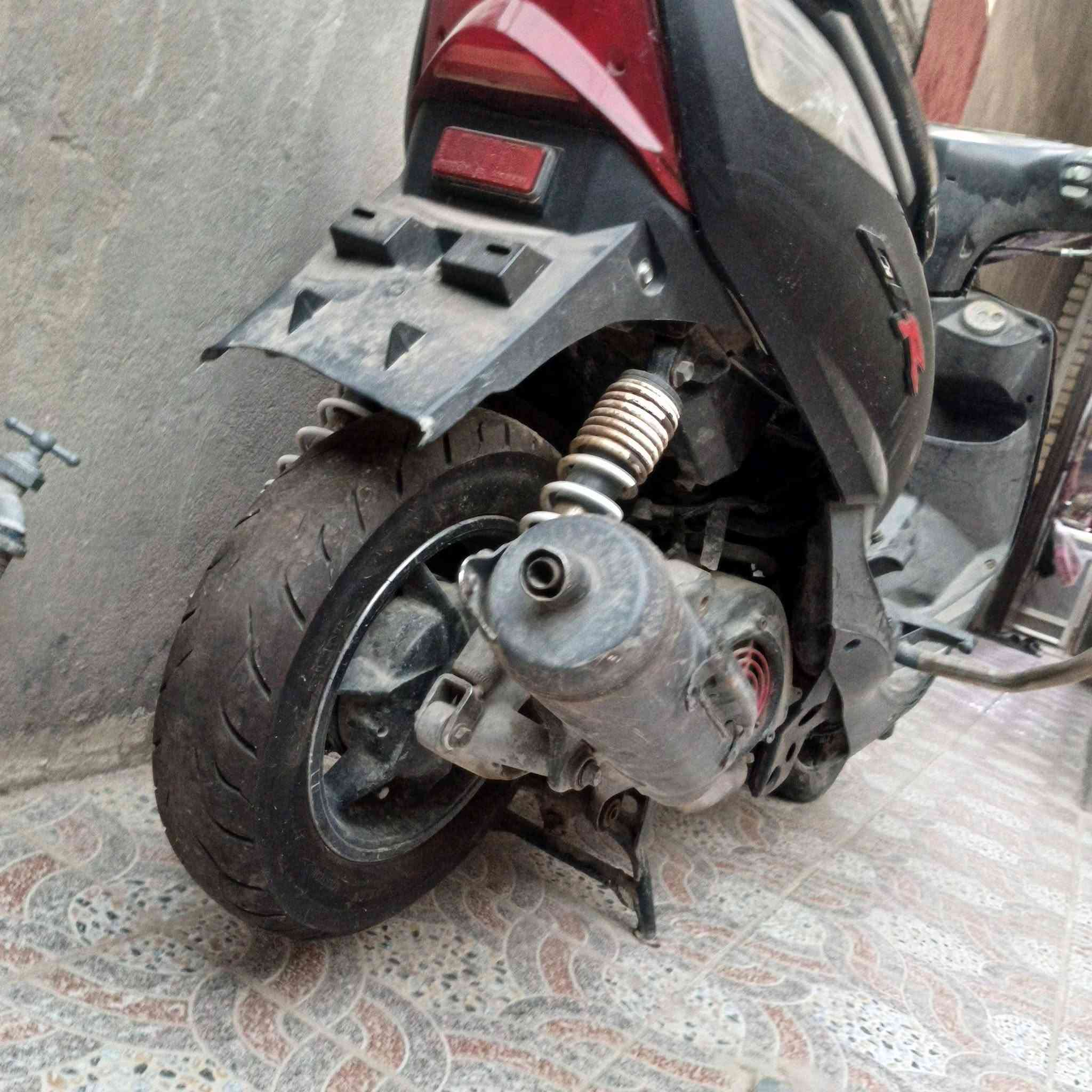سلام عليكم  دراجه للبيع  ثعلب  جيب فيتر افحص رايده 150 قفل رقم واسب ***********
