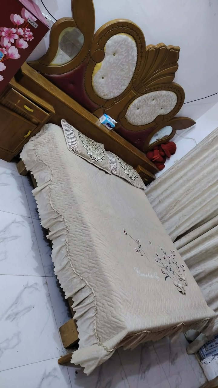 غرفة نوم للبيع ***********
