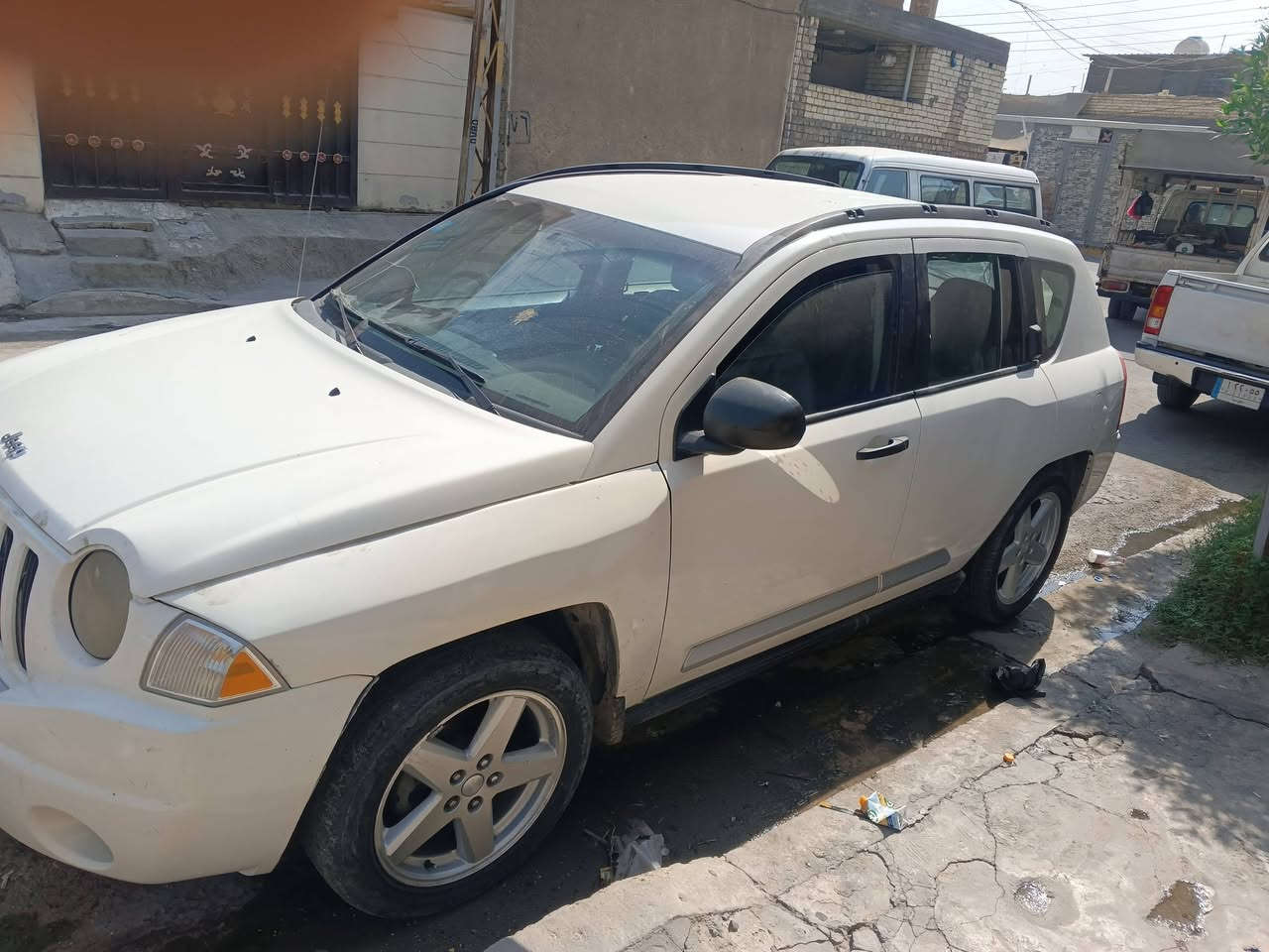 جيب كومباس 2400
مديل2007
كير محرك شرط جدد وكاله
مصبوغه عام  جماليه بدون ضربه 
ماعدة القماره ولبنيد
صدر90,100
اهم تاير قبل فتره قصيره شديتهن
تبريد تدفئة شرط
محل شاشه. دوشمه جديده
ب70وبيهة مجال قليل 
او مراوس بسوناتا من 10وفوك 
او نيسان سني 
وهذا رقمي ***********@
