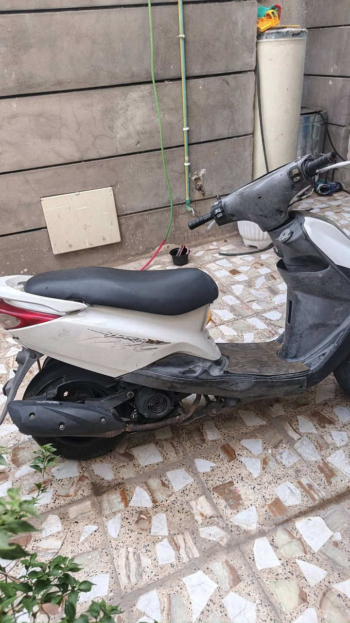 عنواني بغداد مدينة الصدر حي طارق السعر  600 وبيها مجال بسيط دراجة علة ايدي كهربائيات كاملة بس قطرة بالف دينار تبدل *********** وشرط غسل مغاسلها
