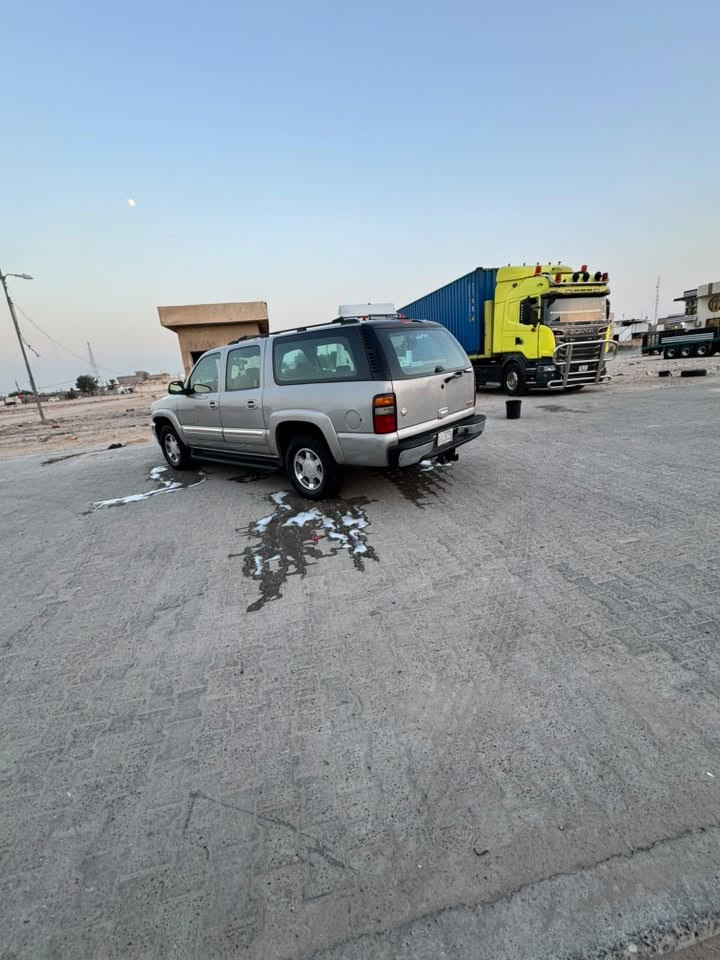 سلام عليكم سياره للبيع مديل ٢٠٠٦تخم تاير سياره مكفوله عدا الربع الورا صفحه السدر تبريد شغال خلفي وأمامي حداديه جديده تستلم رقم إنكليزي مامتواجد عالفيس العنوان البصره ام قصر الاستفسار ***********

