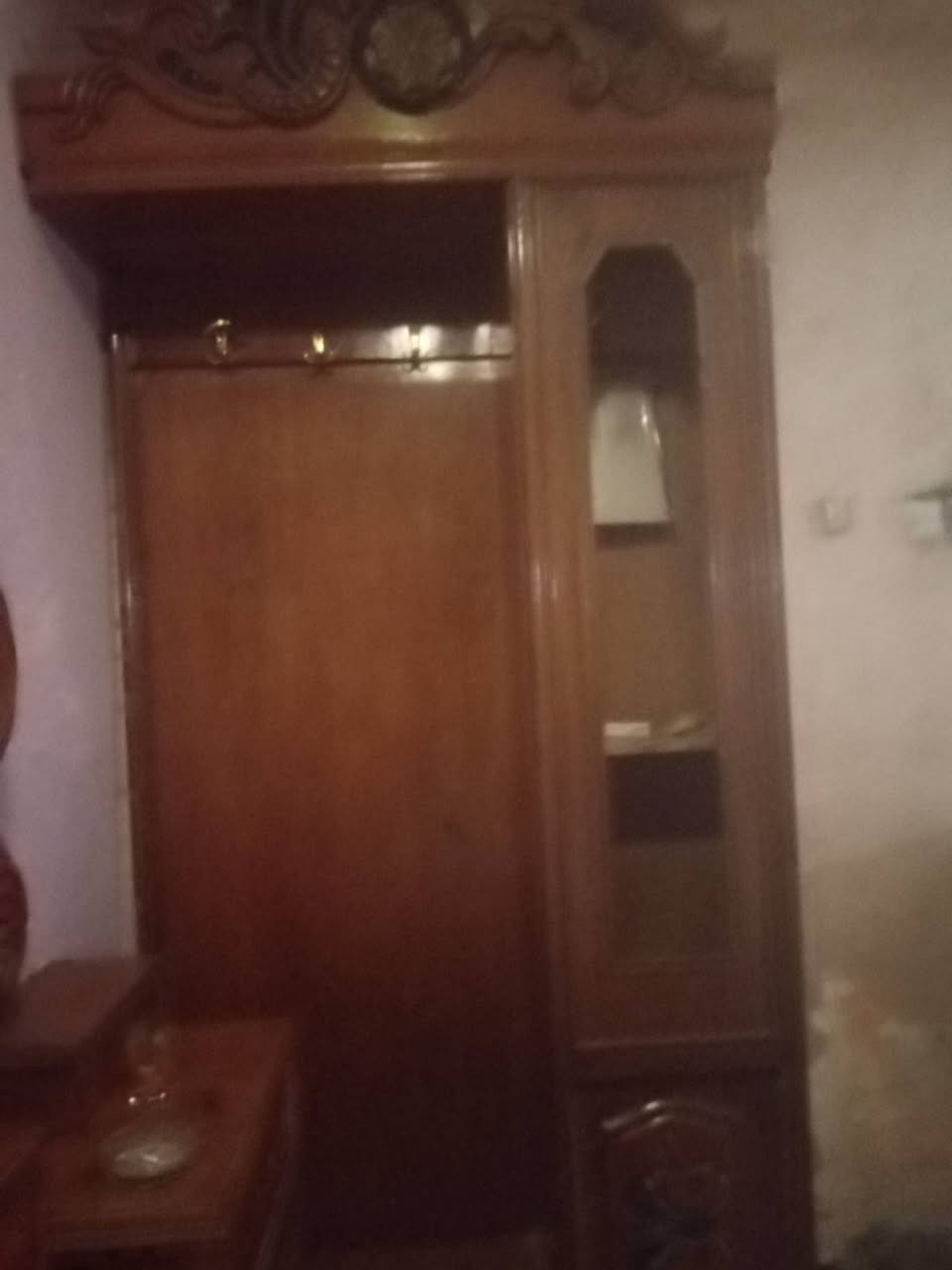 معرض او زاويه  ميوزيه عداد اثنين نوع الخشب صاج البيع السعر ٢٥٠ الف الشراي ينتصل على الرقم     ***********
