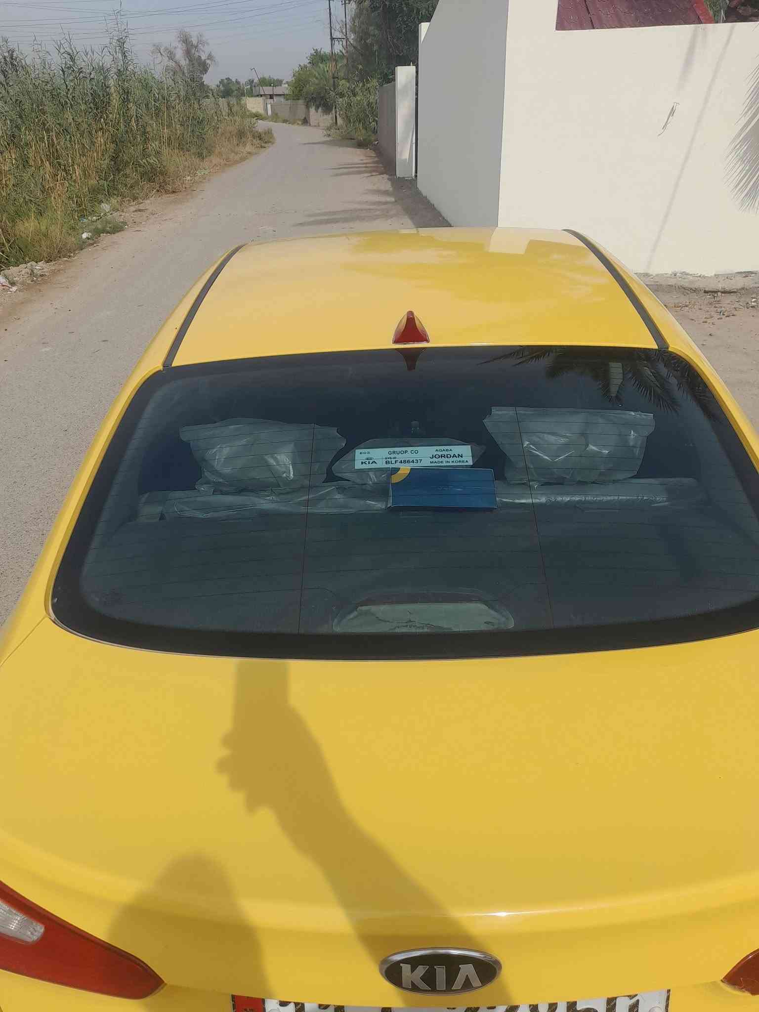 السلام عليكم كيه فورتي موديل 14  مصفر من كلشي السعر89 بيهه مجال بصيط السيارة بسمي منظومه غاز السيارة خير من الله كير جديد مال حاويه مكينه ستندر مفتوح بيهه بس كازكيت منظومه تبريد جديده السيارة مصبوغه جديده 
تخم تايرات وحداديه أماميه وخلفية جديده  العنوان بغداد تقاطع النهروان قريه عشره ***********
