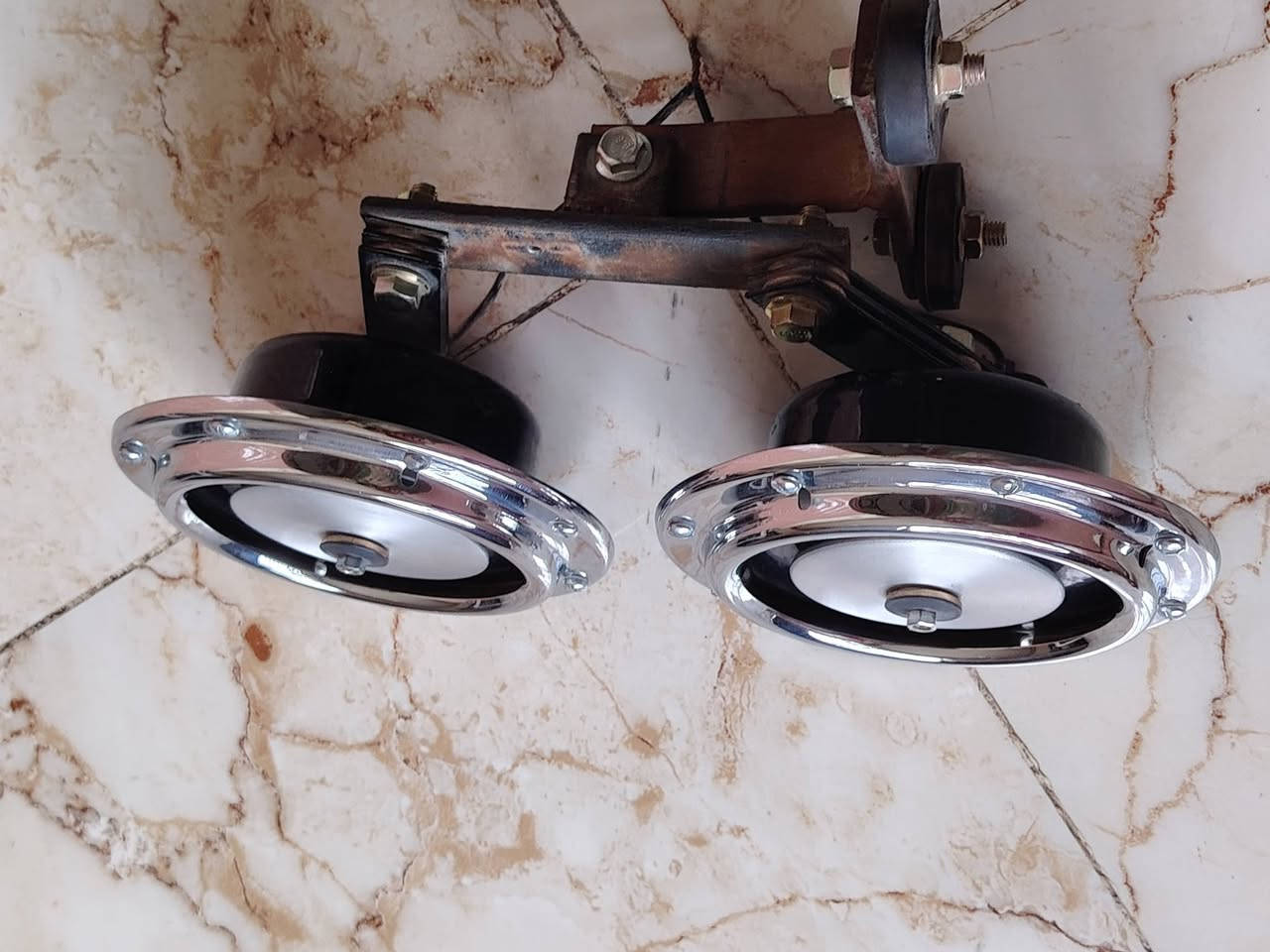 هورنات بوش • حرف A • مستخدم شهر