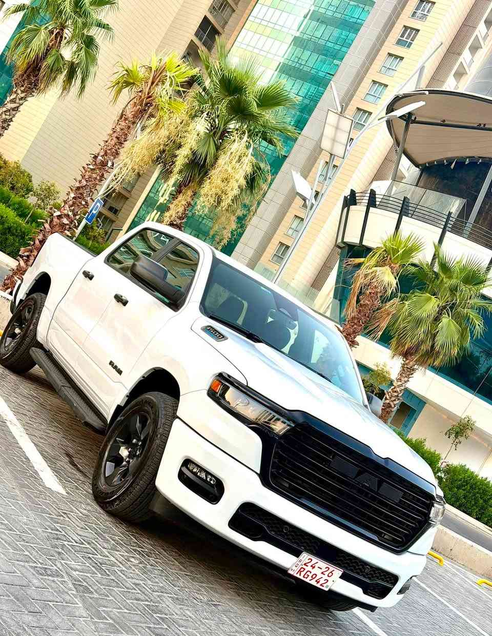 سلام عليكم 
رام للبيع 2025 وارد امريكي
السعر 295 وبيها مجال
دخول جديد هزة وفحص كامل فقط تترقم اربيل
محرك 3600 V6 اي تورك 
ماشية 14 الف
فور ويل دبل اكسل
حساسات امامي خلفي
رادارات امامي وجانبي
باب طويل بدي قصير المرغوب 
لايتات زنون وبلوجكتور زنون 
صور الحادث مرفقة بالمنشور 
مكان سيارة صلاح الدين تكريت
***********
