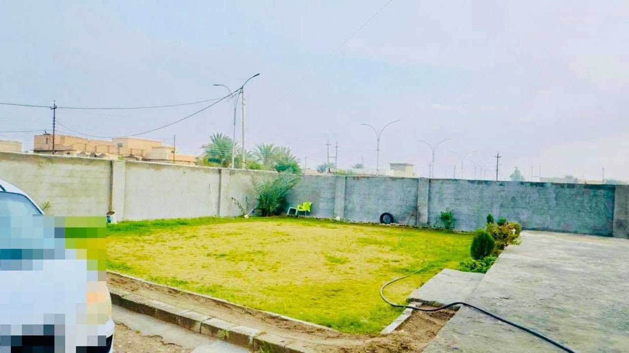السلام عليكم بيت للبيع في قضاء العلم مدخل العلم طابو صرف المساحه 800 على شارع30 مباشر وراه شارع 15 بيت نضيف ودرجه أولى الشراي يتصل ***********
