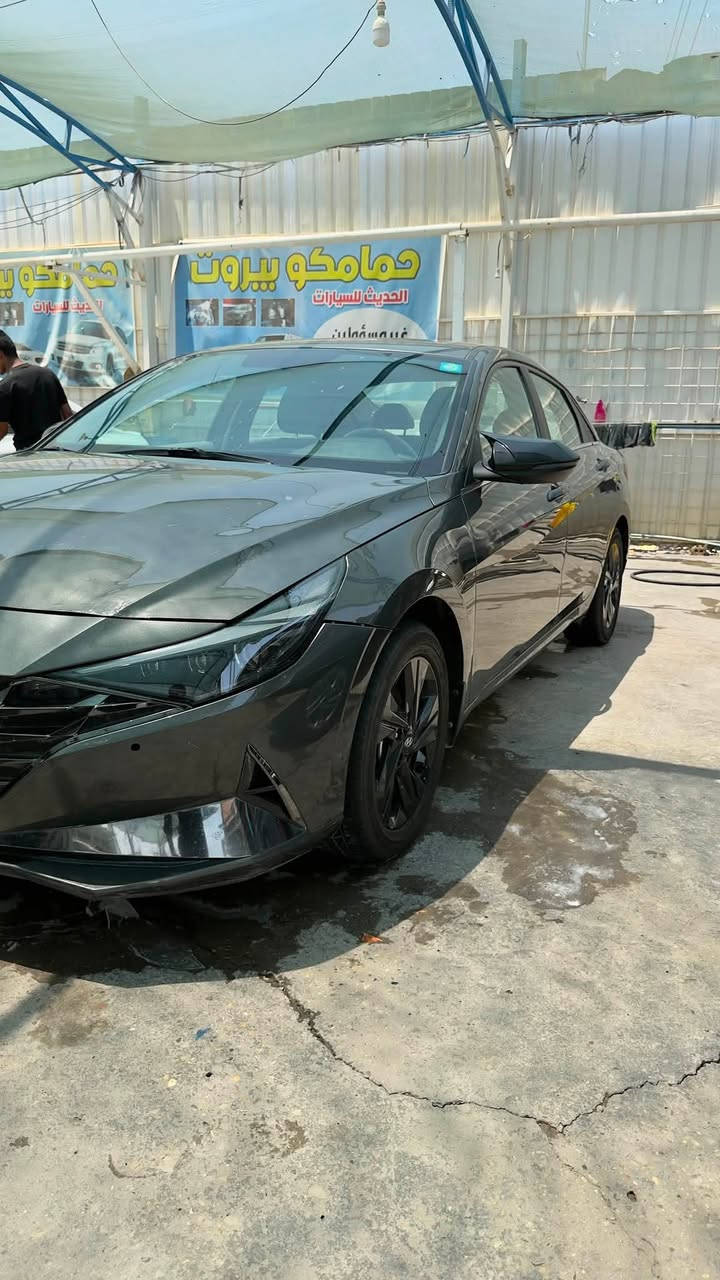 النترا هايبرد موديل 2023
السيارة استيراد وارد كوري مكفوله من قطره صبغ او تبديل فقط بالعراق بيها بارد وموضح بالصور البنيد وجهه باب الصدر باقي صفحه الجنطه وجهه السايق كله مكفول من كلشي 

تكون اعلى فئه مواصفات بالهايبرد
بصمة تشغيل عن بعد وفتح الجنطه عند الاقتراب 
(بصمة أبواب لمس دخول ذكي) 
ويل أسود 17 
كاميرا خلفية دوارة
 حساسات 360 درجة
 التحذير عند فتح الباب
 تحكمات ستيرن 4 جهات
 3 وضعيات قيادة (عادي، سبورت، ذكي) 
 مثبت سرعة ذكي (التحذير عند مغادرة المسار)
‏ Auto Hold التوقف لفترات قصيره
 شاشة حجم كبير تدعم نظام آبل كار بلاي والأندرويد
شحن وايرليس
نظام الصوت Bose عدد السماعات 8
الاشاير بال مريء
 أضواء ترحيب عند الاقتراب
 ليد 3 عدسات ابيض خليجي
 كشنات فول تحكم كهرب مساج
كير أوتوماتيك و S عادي

السعر 137 كلش مناسب من هواي سيارات ع هالمواصفات بالسوك
للأستفسار ***********
