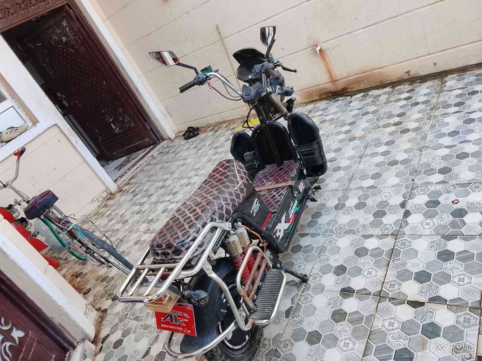 ماطور شحن حجم كبير هارلي يحتاجلة بطاريات ويدة سعر ٣٠٠ قفل *********** القادسية قرب محطة جمعة عناد

