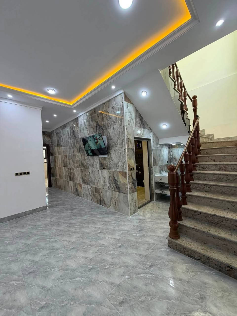 🏡 بيت للبيع – موقع مميز جداً في الرمادي
📍 الموقع: شارع 40 – قرب أثاث القند
📐 المساحة: 250 متر
🏠 طابقين
✨ زيرو ممسكون
🧱 البناء درجة أولى
🛣️ خدمات وتبليط بالمنطقة

💰 السعر: 185 مليون دينار
🔄 قابل للتفاوض

📞 للاستفسار والتفاصيل:
***********
📲 واتساب متوفر

🔥 بيت جاهز وموقع ممتاز، مناسب للسكن والاستثمار.
