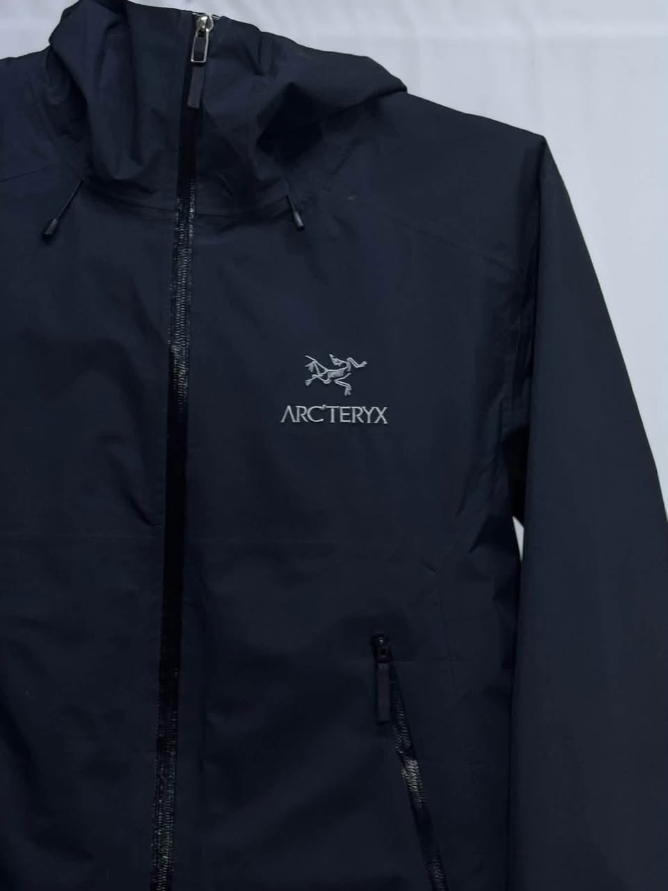 قمصله. ماركه  ( ARCTERYX) سوبر كريم 
قياس.   XL
النظافه 💯/💯  

يوجد توصيل 🚚 (بغداد -محافظات )
☎️رقم الهاتف :***********

للحجز -دايركت
