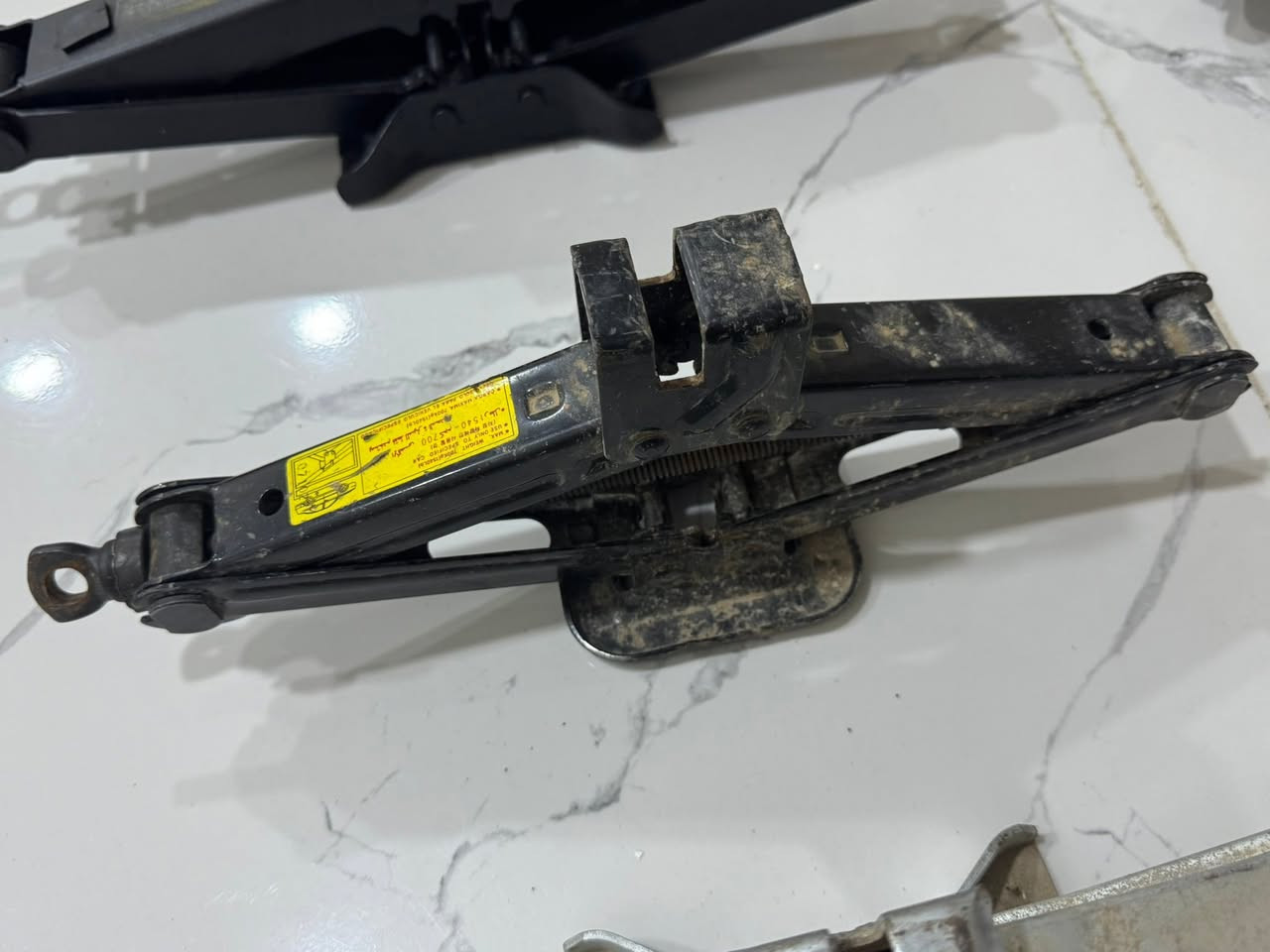 اغراض سياره للبيع باسعار مناسبه استفسار *********** واتساب
