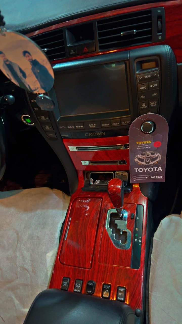 Toyota Crown شاهینە: 🌹
شاهینە 2007 بەسمە ڕەساسی 
180 گەورە بە گچکە شتی جوان
کامل کامل مەسرەف ١ ساڵو نیوە لای خۆمانە
هادرۆلیکی گێر ✅
و ڕۆنی مەکینە و پاتری و
برێک بانسی دواوە و پێشەوە ✅
هەمووی تازەیە ✅
ناوەوەی سارەکەش سفرە شوختی نیە 
کوشن جڵد ✅
ساج سور ♥️
سوکانی نەرم و شلە 
لایت زینۆن و جوانکاری بۆ کراوە 
سارەی ماڵانە 
کۆدیشی بۆ کراوە مەزبوتە 
لە ڕانیەم 
گێر و مەکینە و گشت گیانی بە شەرت 
Zhm: *********** رانية, السليمانية

