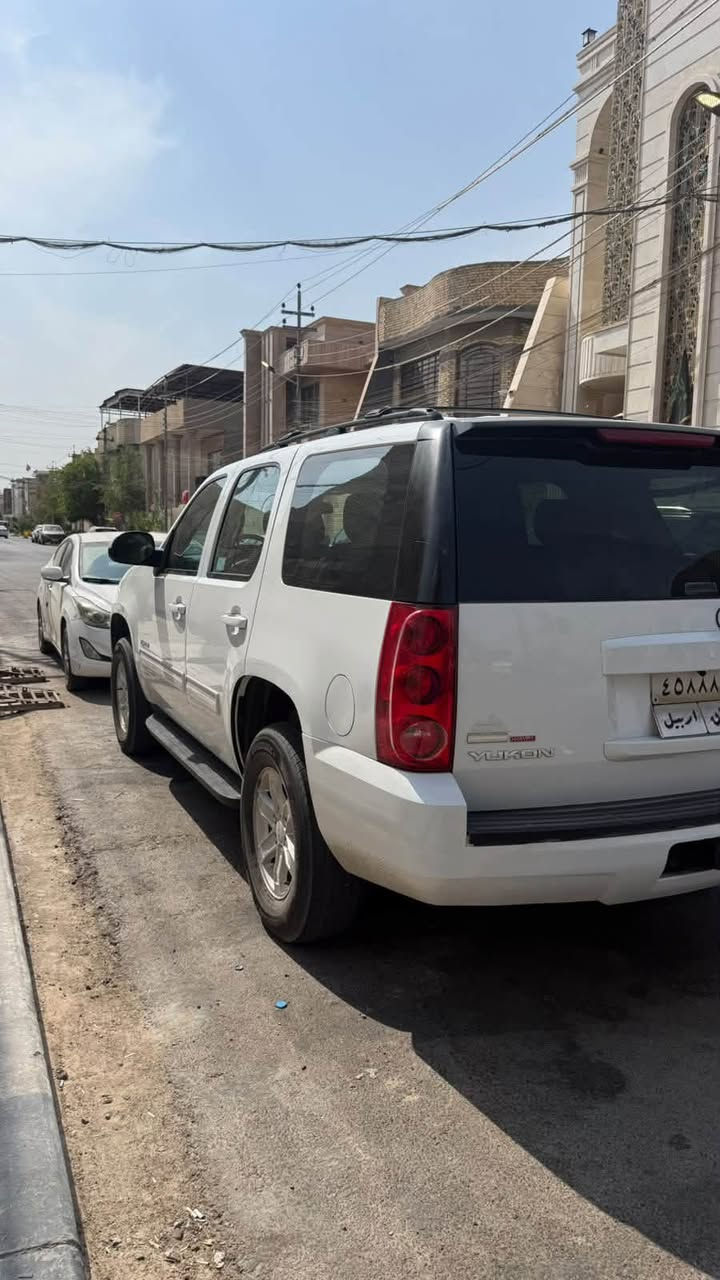 جمسي يوكن • ٢٠١١ • محرك ٥.٣