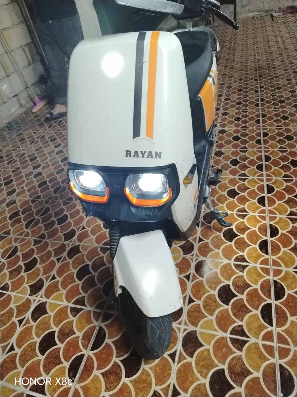دراجه كلش نضيفه 🛑
بطاريات بحاله جيدا 🔋
نضيفه وحلوه ومرتبه 🧼
اي نقص مابيها  كلشي 🪬
شغال وجاهز سعر (650) 💸
بيها مجال كلش بسيط للشراي 
عنواني حي البنوك 🌍
اتصال ***********
