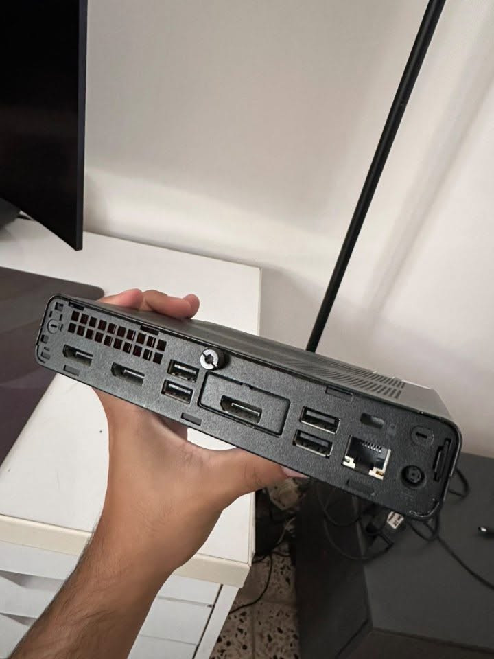 Mini PC
Elite desk 800 g4
DDR 4 16GB الرامات
المعالج انتل كور اي 5 الجيل الثامن كرت الشاشة مدمج
UHD graphic 630c

يدعم الدسبلاي بورت وال HDMI وبي 3 منافذ USB يفيد جماعة الاستخدام المكتبي
مكاني بغداد
سعر الجهاز 150 الف
شغال 100%
***********
