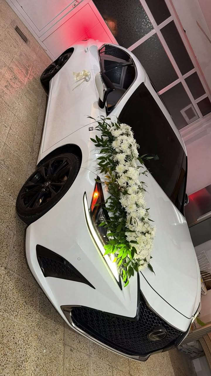 Lexus es350 v6 F sport 2019 
فوول مواسەفات لە مۆدێلی خۆی 
بێ سبوغە بەس یەک تەعدیلی هەیە و بۆنیتی سبوغ ئەستورە 
یەک دینار مەسروفی تێدانیە ١٣٨ هەزار کیلۆ ڕۆییە
ڕاداری ئاوێنە 
ڕاداری پشتی
ڕاداری خەتی جادە 
ئۆتۆ فول
حەساسی پێش 
حەساسی پاش 
کوشن سار 
کوشن گەرم
پەردەی دواوە
سوکان هیتەر
تەبرید مەرکەزی 
گێج جولاو 
گێج کامل ئەلیکترۆنی 
لایت دەسوڕێ لەگەر سوکان 
سلاید 
ئیکۆ-نۆڕماڵ-کۆمفۆرت-سپۆڕت-سپۆڕت پڵاس
لیگزز لەمە جوانتر لە مۆدێلی خۆی زۆر کەمە وە سەیارەکە زۆۆۆر جوانە لە ڕەسم چەند جوانە لە واقیع دەهێندە جوانترە 
ئەوەی ویستی با تەلەفون بکا 
***********
***********
واتسئاپ أربيل, العراق
