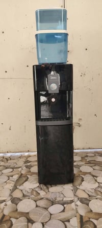 ميديا • بارد وحار • ثلاجة سفلية