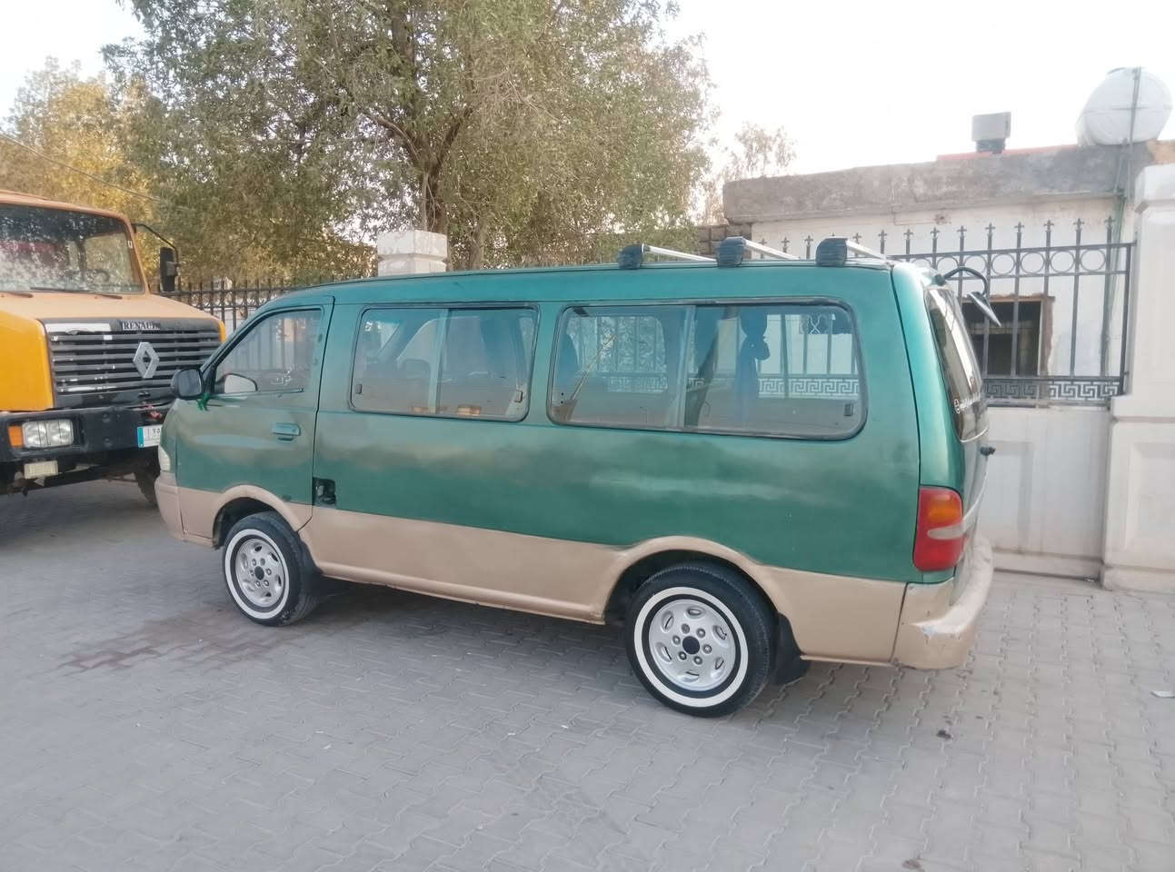 سلام عليكم بريجو موديل 2000 للبيع 

مكينه مكفوله كير ستوني شاده مقدم جديد 

غرفه جديده  سياره داخله هزه 
هيئه وغرامات مصفره 
تخم تاير جديد

سياره ضربه بس الباب السلايت مثل ماواضح بصوره 

السعر والاستفسار اتصل ع رقم 

***********

خاص مامتواجد
