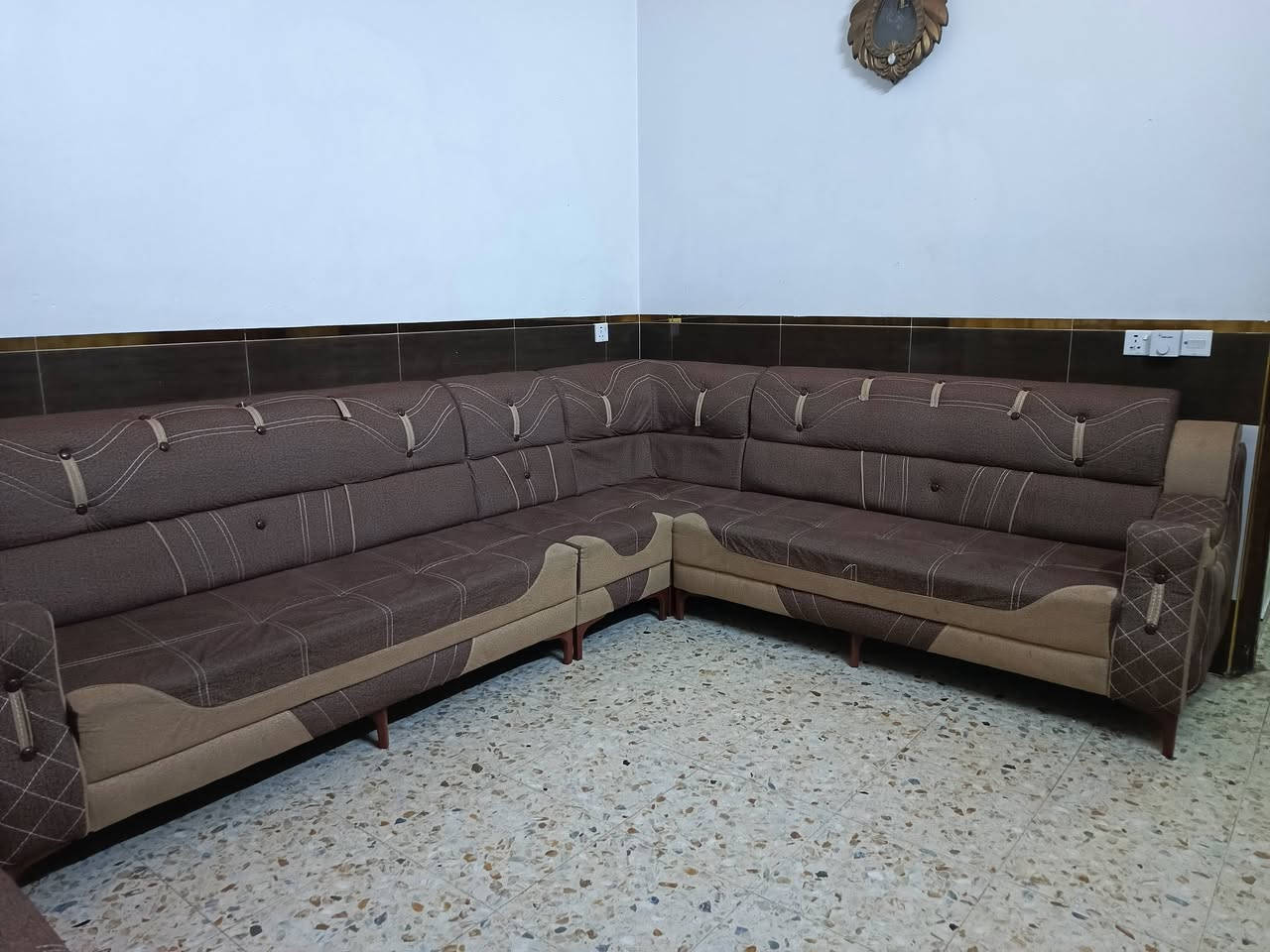 هذا تخم كامل ومستخدم 5 اشهر  حلو وما بي شي وشراي يتصل على هذا رقم ***********
وسعره 500 وبي مجال حك جيه
