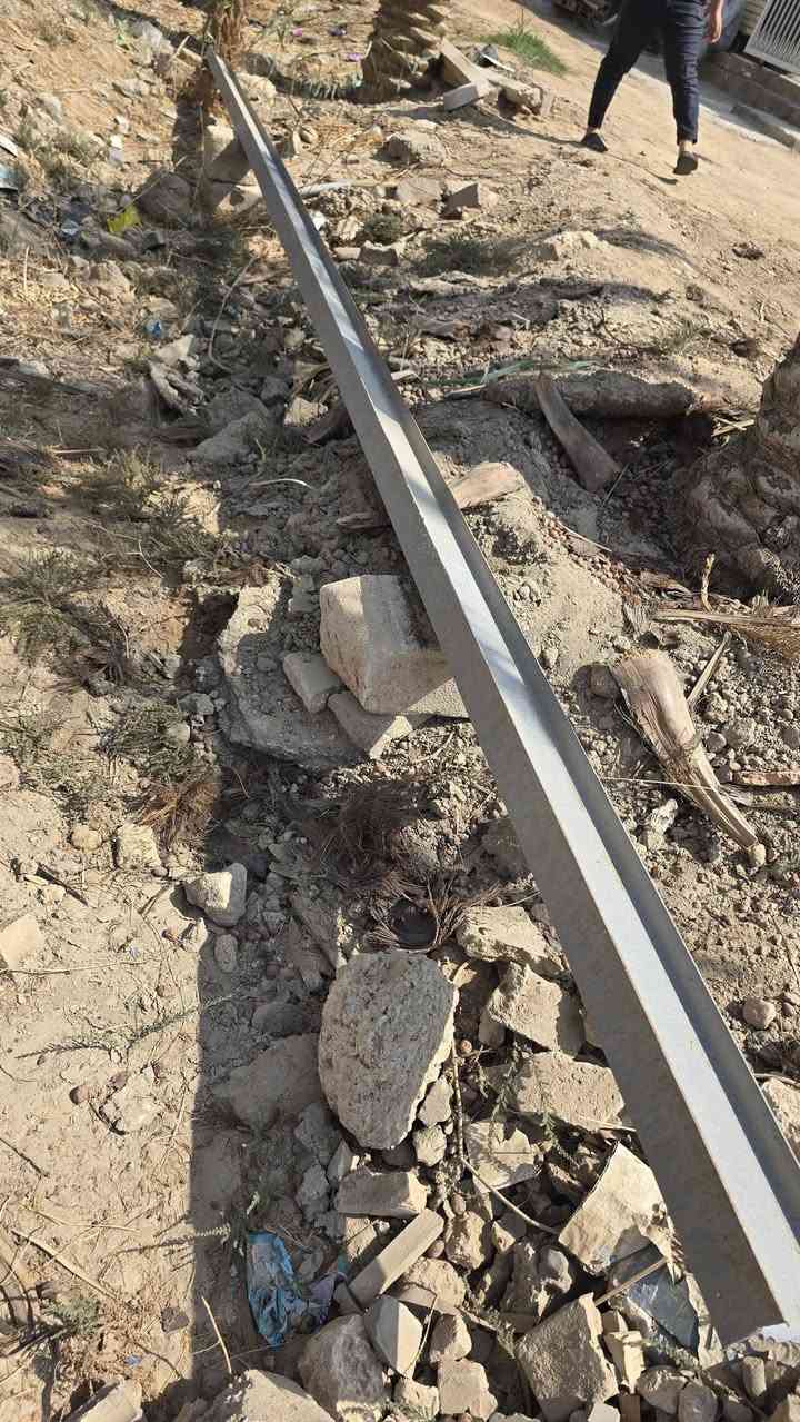كيسبان مع الساقية جديد غير مستخدم وباب سلايت 4 متر مع شلمان ماتلها مع ماحقاتها جديده  مكاني الكوفة شارع المعمل 
***********
