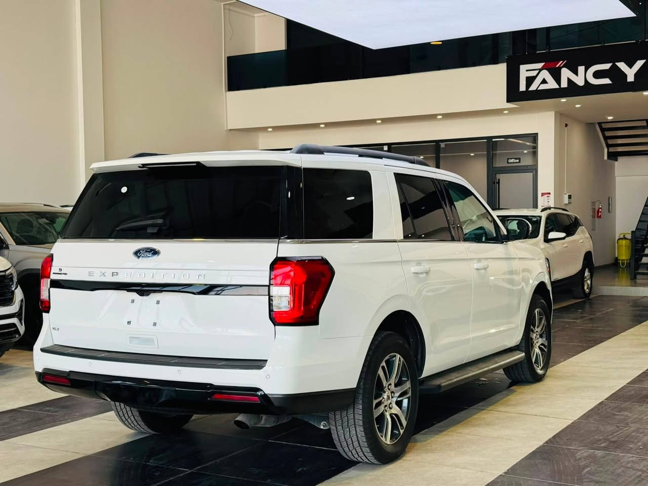 FORD EXPEDITION XLT Full - 2024 ✅
‎#سعر-مناسب-بلاش🔥🔥✅✅ 

عربى/کوردی
فورد
إكسبيديشن, XLT, 2024
عدد الأميال : 11,000 ميل
ضرر: 2 قطعة صبغ
سلندر: 6 سلندر
محرک: 3.5T
السعر / 33,800$ 🔥
الكاميرا الخلفية -دبل اكسل 4*4-سقف بانورامي - صندوق كهربائي  - مستشعر وقوف - تدفئة المقاعد - تبريد المقاعد - بصمة - مراقبة النقطة العمياء - نظام المفتاح الذكي - 8 وسادة هوائية - مصابيح زينون الأمامية - المصابيح الأمامية ليد - رادار - خطوات جانبية - نظام التوجيه الكهربائي

📍العنوان: اربيل  -  شركة فانسي كارس
مدينة ئارام للتجارة رقم معرض (B4)

☎️-***********
☎️-***********
☎️- ***********
☎️- ***********

**********
فۆرد
ئێکسپێدیشن, XLT, 2024
ماوەی ڕۆیشتن : 11,000 ميل
بۆیاغ: ٢ پارچە بۆیاخە
پستۆن: 6 پستۆن
بزوێنەر: 3.5T
 نرخ / 33,800$ 🔥
کامێرای دواوە - دبل اكسل 4*4 -پانۆراما - سندوقی کارەبایی - حەساس - گەرمکەرەوەی کوشن - ساردکەرەوەی کوشن - بەسمە - ئاوێنەی ڕادار - سیستەمی کلیلی زیرەک - 8 پەرەشووت - لایتی پێشەوەی زینۆن - لایتی پێشەوەی لید - ڕادار - شوێنپێی تەنیشتەکان - سوکان پاوەری کارەبایی

📍  ناونیشان: هەولێر کۆمپانیای فانسی کارس 
شاری ئارامی بازرگانی رقم پێشانگا (B4)

☎️-***********
☎️-***********
☎️- ***********
