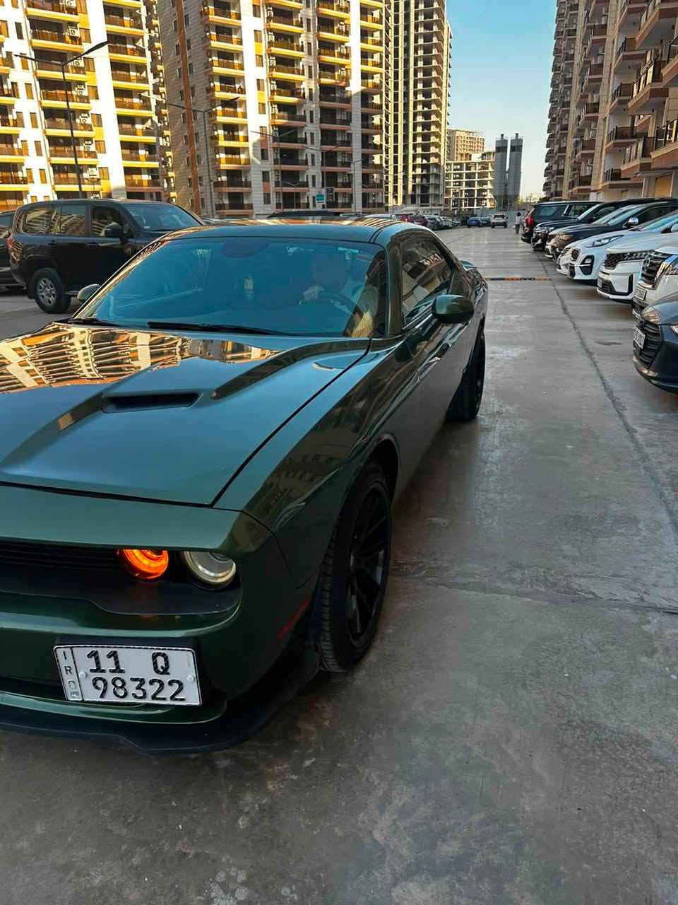 السلام عليكم دودج جالنجر 2020 للبيع
جالنجر sxt v6 لون زيتوني مميز للبيع 
السيارة ماشية 40 الف ميل فقط 
حادثها موضح بلصور والسونار موجود السياره بدون ايرباك 
جاملغ امامي صبغ جاملغ خلفي صبغ ( بدون ايرباك )
الصندوك صار بيه طخة على كد اربع اصابع مصبغته غلفت الصندوك اسود  ايضا موضح بالصور 
غير هلشي مكفولة السياره 
محرك كير اكسل كهربائات كلشي بميكانيك السياره مكفول 
بلادية مملعوب بيها وبرمجة وهلسوالف حجر بيئة مملعوب بيه
السيارة جديده بدون اي نقص ادامة غرفة احتراق نوزلات بلكات   تايرات جديده 
السيارة عليها ويل فيرادا تو سايز 

السيارة باسمي رقم جديد 
السعر 168 ورقة وبيها مجال بسيط 
مكاني بغداد الاعظمية
***********
