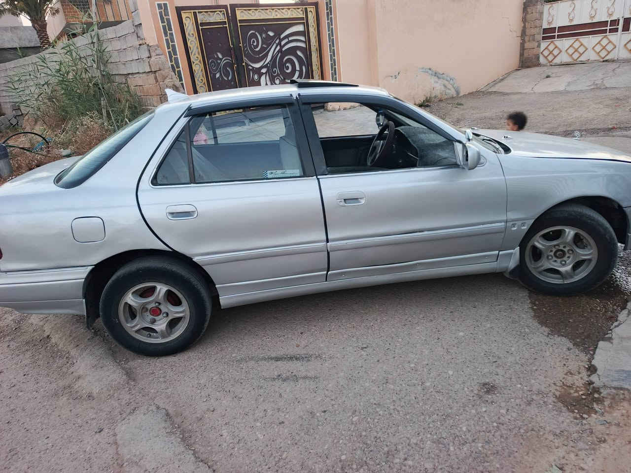 سلامو عليكم النتره موديل 95 نضافه واحد علا واحد تحويل 2انيوم سنويه ال 29 بدون ضربه سياره ربع مذب عليه فرمات شركه رقم بغداد مشروع وطني.33وبيه مجال شي قليل           ***********
