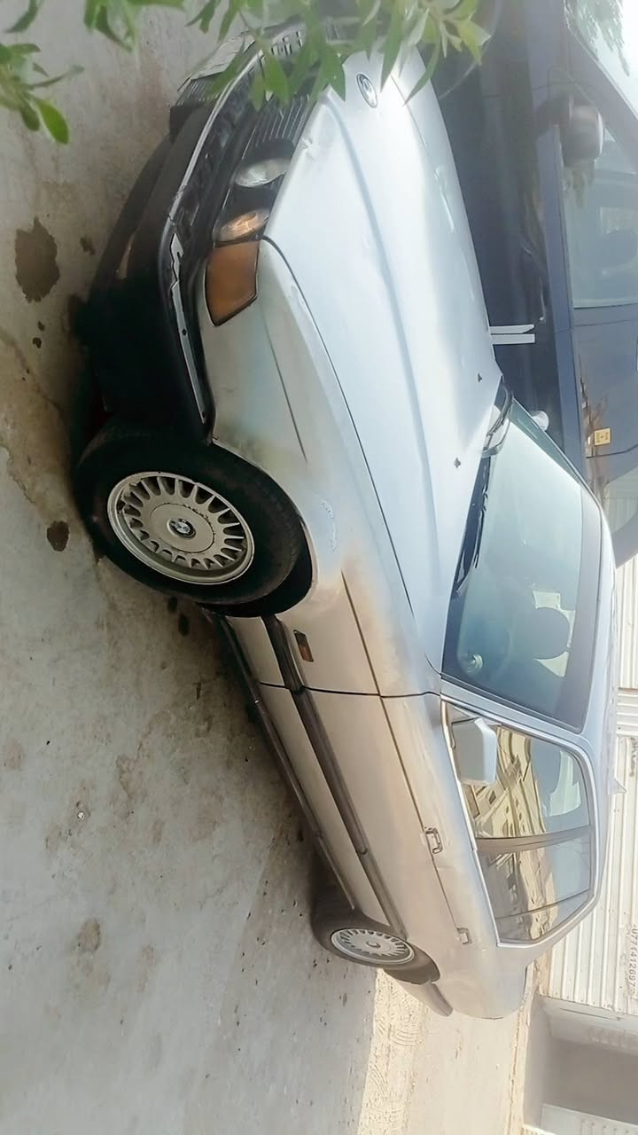 بيئم مديل91سياره جاهزه وترايه يخبل ناعمه ورزانه مكينه وكير ياباني ملكه بل كارتون تبريد شغال بس غاز منضومه كامله كهربائيات كله شغاله تخم تاير رقم مثنى بسمي بكاني بغداد بلديات سعر25قفل *********** بدون مراوس
