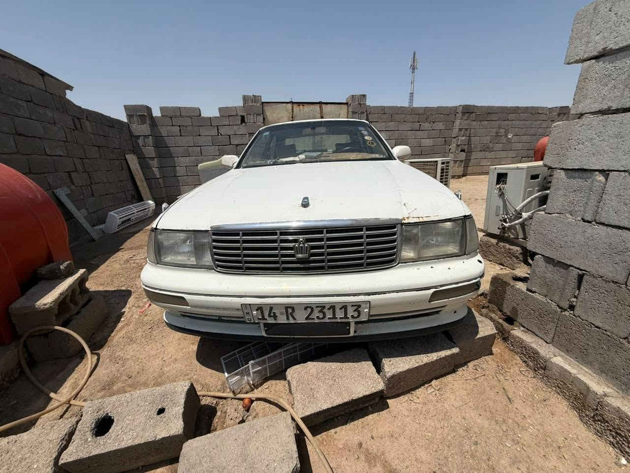 السلام عليكم للبيع بطه موديل 1992 مكينه كير اكسل حداده تبريد غرفه كله جديد تحويل ثاني يوم بسمنه شخصيا العنوان البصره الزبير خلف معارض الزبير لتواصل على الرقم *********** اني مكلف بالنشر.  السعر 55وبيها مجال
