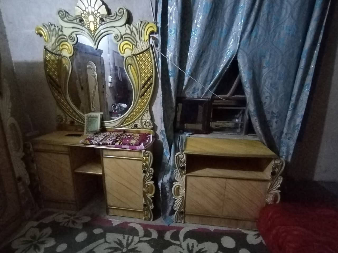 سلام عليكم عندي هاي القرفه للبيع كلشي مابيهه رايده ٥٠٠ وهاذه الرقم *********** غير متواجد عل فيس
