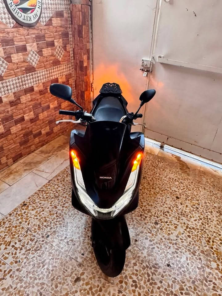 السلام عليكم
دراجه pcxموديل 23جيل رابع مكينه كفاله كشر نضيف ميكنه كفاله من الفتح ومن العيب دراجه بيه سستم صوت لون اسود طافي دراجه نظيفه مال جنايه السعر
اتصل ***********
