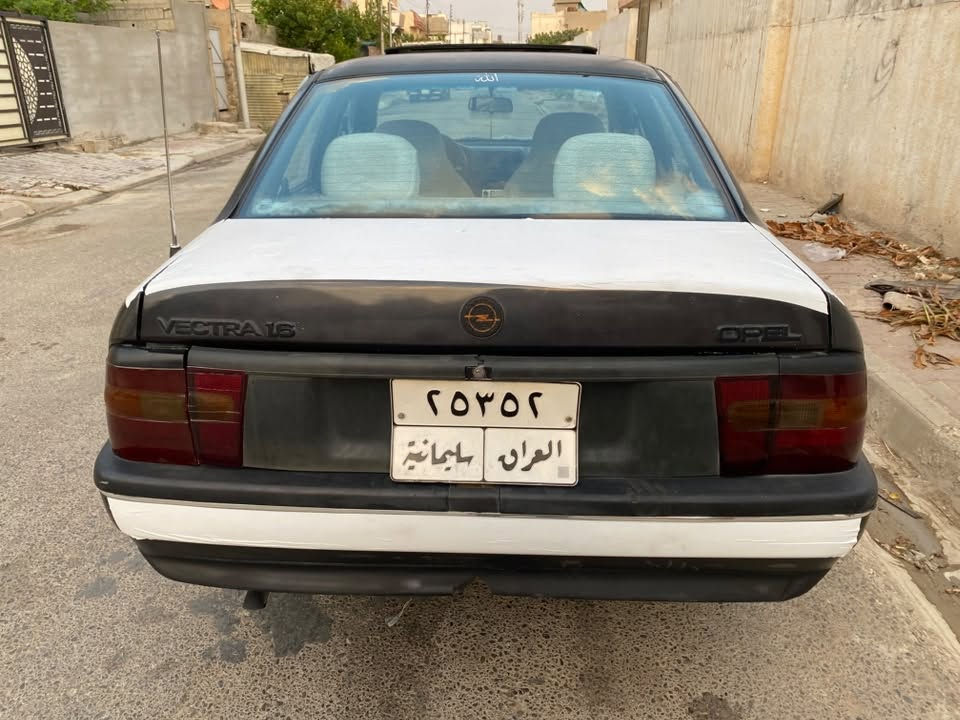 أوبل فكتره موديل 1992محرح16كير محرك شرط لاصرف لأبخار بدون ضربه بدون معجون سياره نضيف جدا كوبون بانزين بي سياره دواخل نضيف سقف سلايت بدون نواقص صدر جديد تايرات جديد شرط وكاله تحويل سعر 30بي مجال بسيط عنوان كركوك اسره مفقودين للستفسار***********
