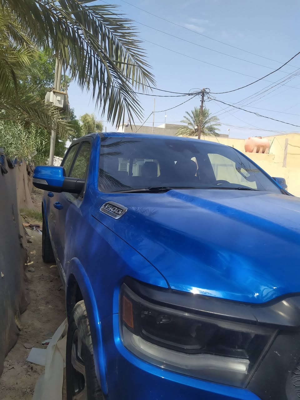 السلام عليكم سياره دودج رام للبيع موديل 22 سياره كامل مواصفات السعر 360 وبيها مجال للطي مكان بابل الاستفسار على هذه رقم***********
