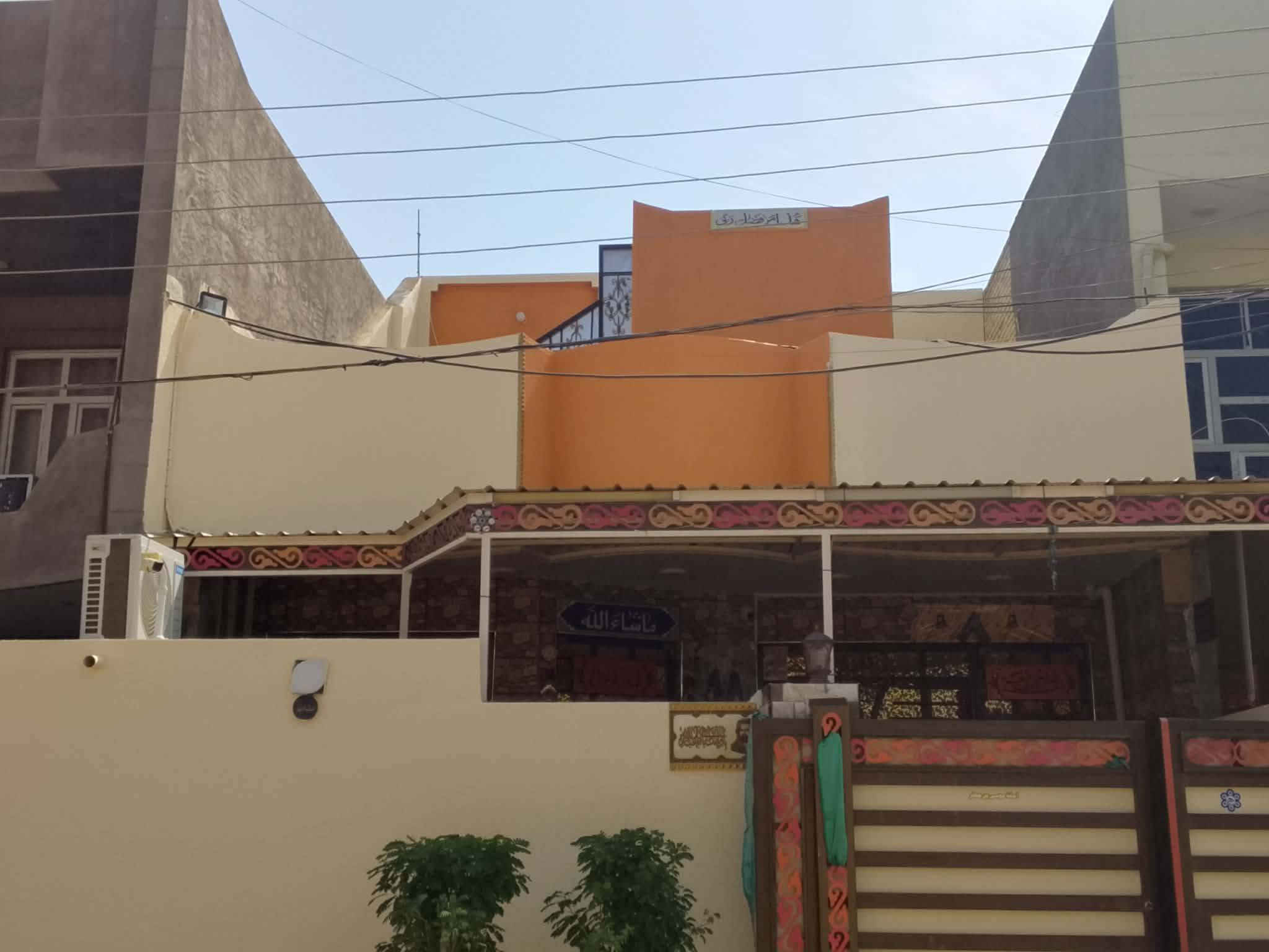 دار للبيع بحي الربيع طابقين فول مواصفات بناء حديث مساحة 160/ ***********
