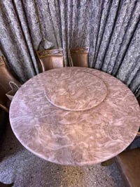 ميز طعام • ما استخدمناه • مرمر